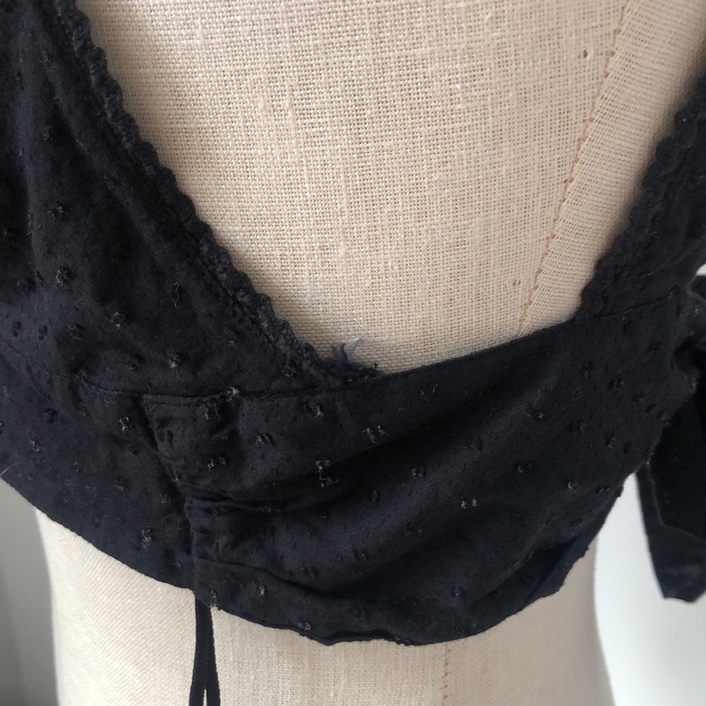 Eyelet 🖤 Tie Back Crop Top - Picture 6 of 9